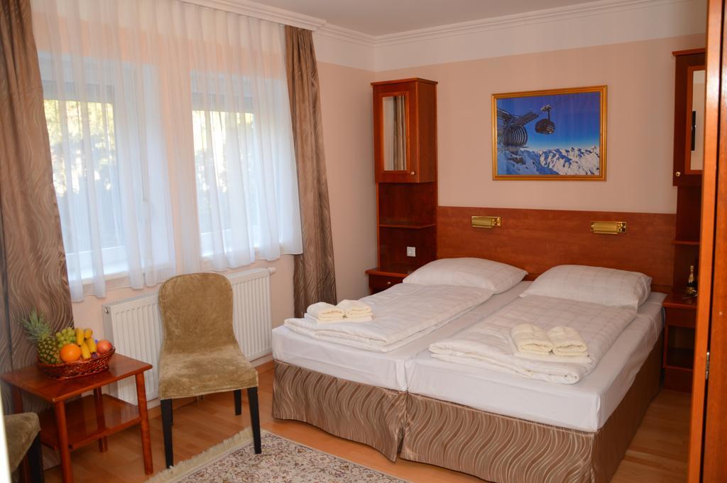 Private Room Pyrkerstraße Bad Hofgastein Zimmer foto